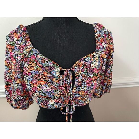 Wild Fable Floral Cropped Blouse Size Small - Picture 2 of 8